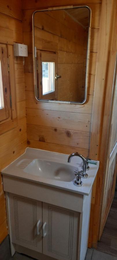 Churchill Cabin Мерибъроу Екстериор снимка
