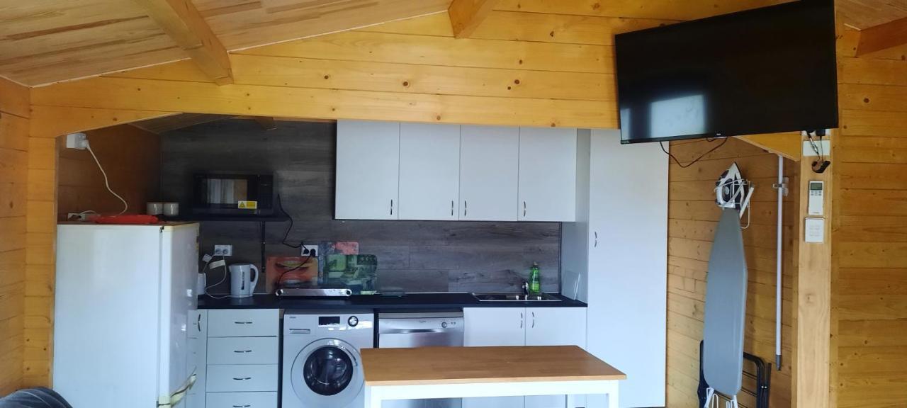 Churchill Cabin Мерибъроу Екстериор снимка